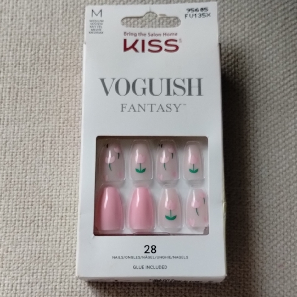 KISS Vogueish Fantasy Pink Press-On Nails